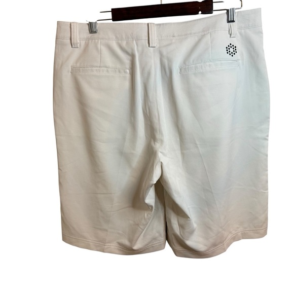 Puma White Athletic Dry Cell Wicking Shorts with Tailored Fit | Sz 36 - Picture 3 of 11